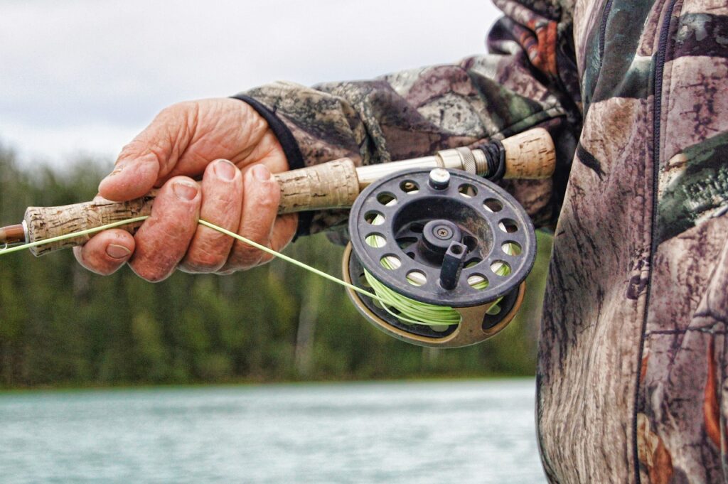 fisherman, fishing, reel-591699.jpg